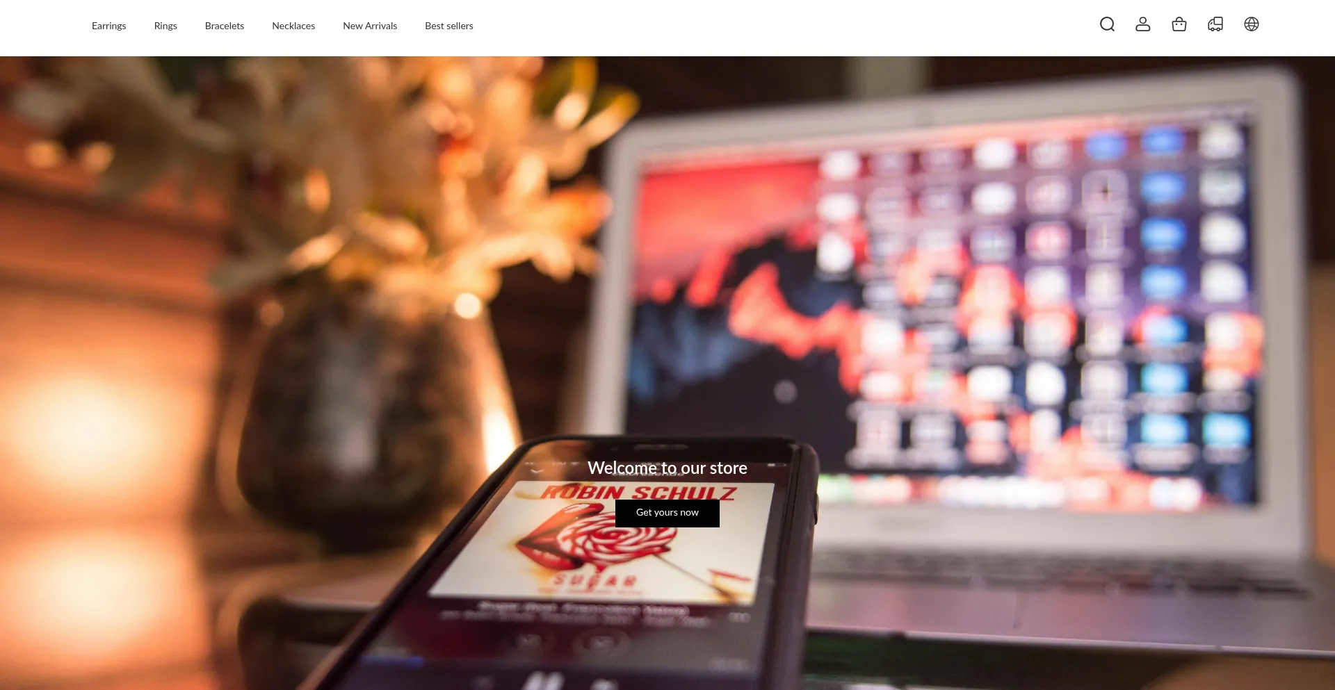 Website screenshot of Amawarehouseboxs.com